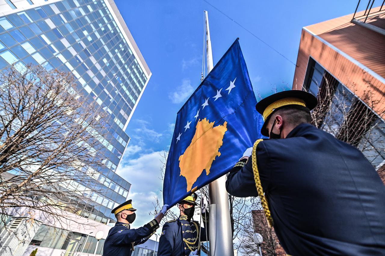 Kosova feston pavarësinë. Osmani apelon për unifikim